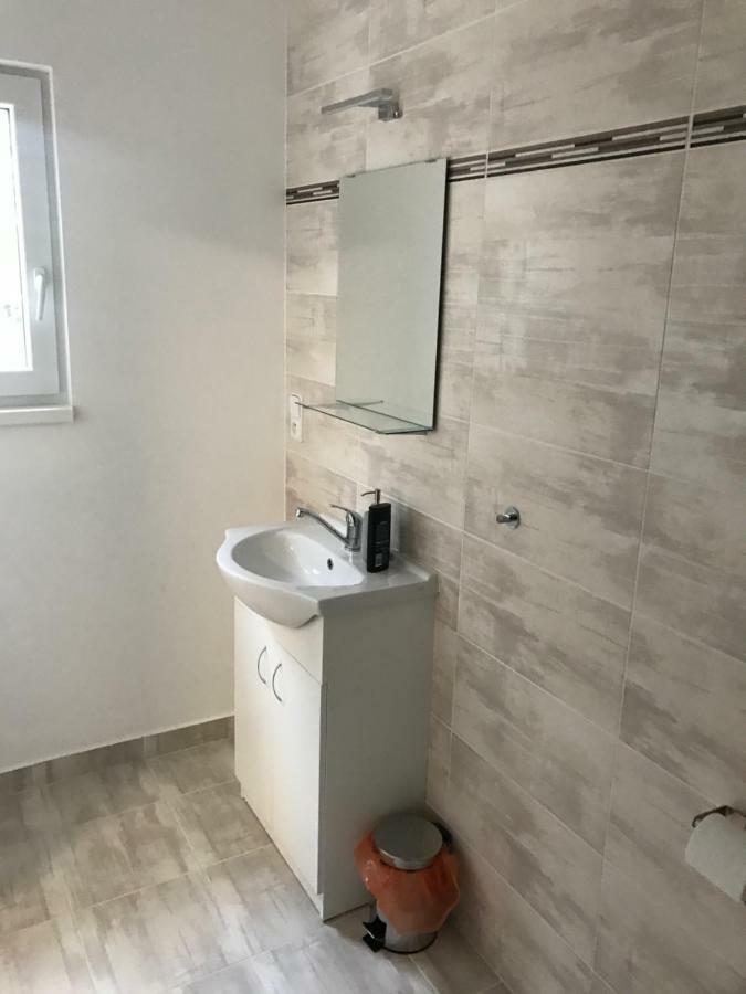 Apartment Sarka Hostka  Extérieur photo